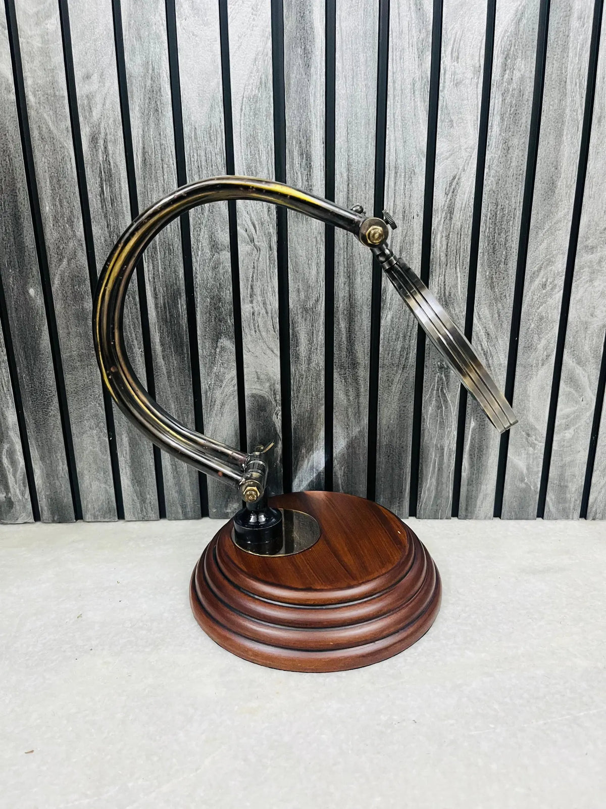 Antique Brass Magnifying Glass with Wooden Base – Adjustable Tabletop Decor