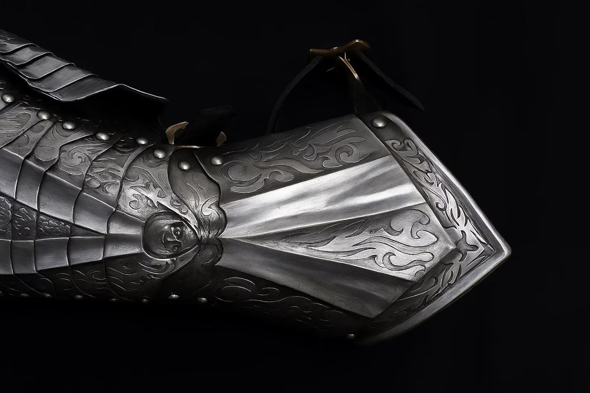 Handmade Spiked Steel Gauntlets – Gothic Knight Armor for LARP & Cosplay